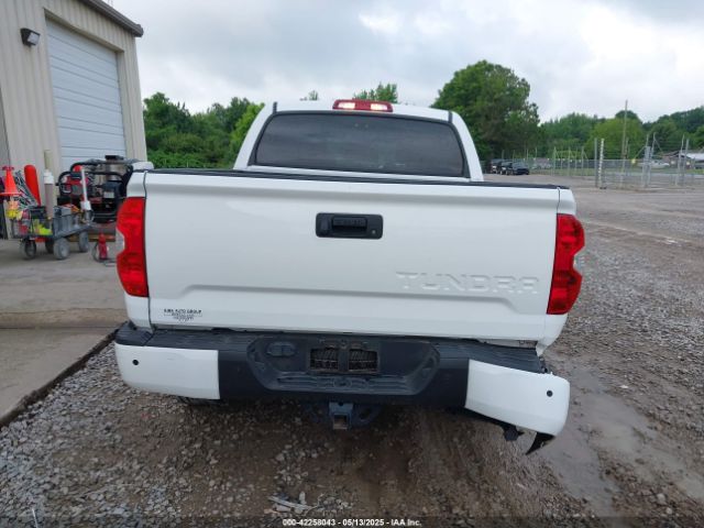 5TFGY5F10JX235432 Toyota Tundra Platinum 5.7l V8
