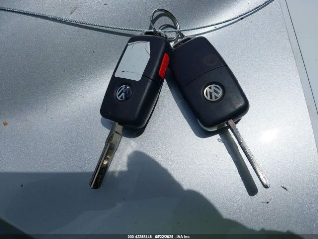 1VWAT7A34HC043468 Volkswagen Passat 1.8t S