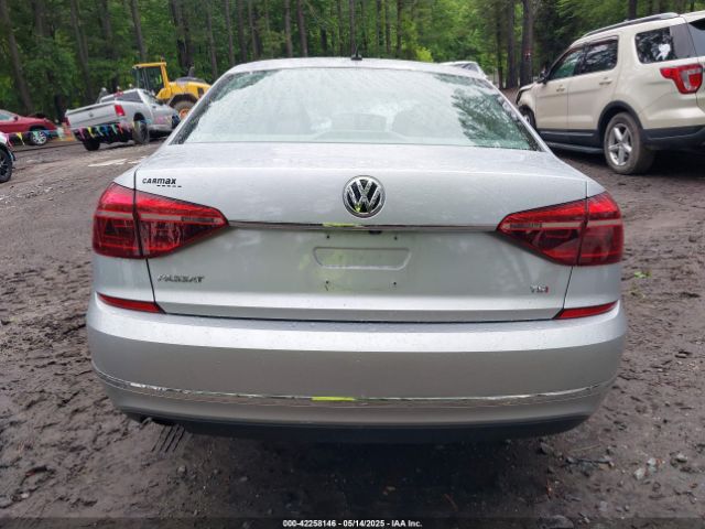 1VWAT7A34HC043468 Volkswagen Passat 1.8t S
