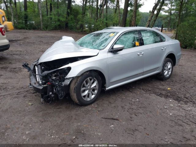 1VWAT7A34HC043468 Volkswagen Passat 1.8t S
