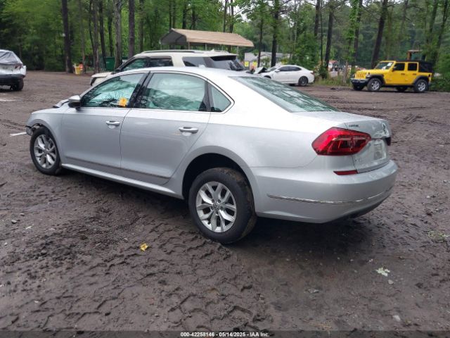 1VWAT7A34HC043468 Volkswagen Passat 1.8t S