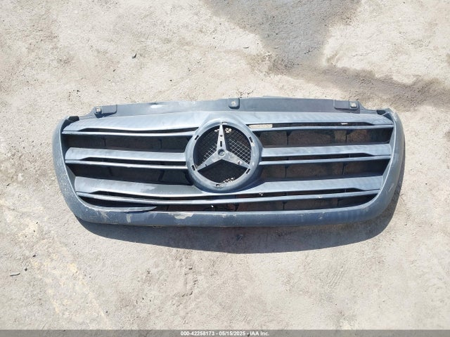 WD4PF1CD0KP181800 Mercedes-Benz om 642 with brake assist