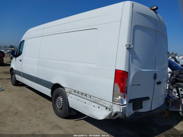 WD4PF1CD0KP181800 Mercedes-Benz om 642 with brake assist