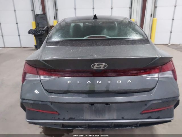 KMHLM4DGXRU683472 Hyundai ELANTRA SEL