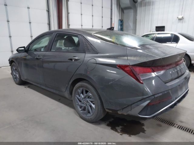 KMHLM4DGXRU683472 Hyundai ELANTRA SEL