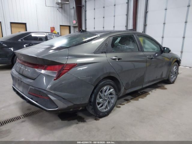 KMHLM4DGXRU683472 Hyundai ELANTRA SEL