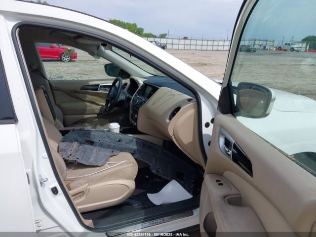 5N1DR2MN5HC607915 Nissan Pathfinder S