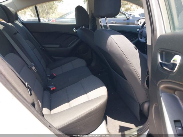 KNAFX4A66E5054684 KIA FORTE LX