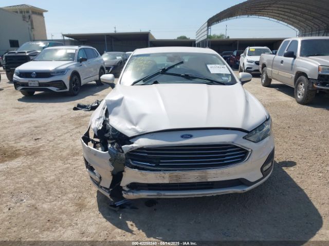 3FA6P0HDXKR282850 Ford FUSION SE