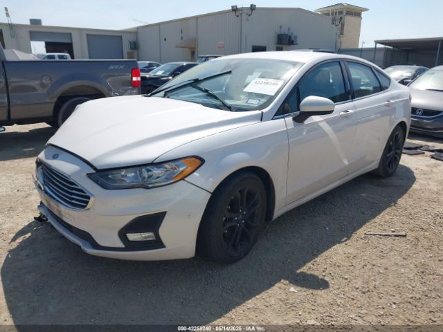 3FA6P0HDXKR282850 Ford FUSION SE