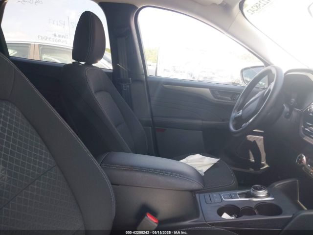 1FMCU0GN5SUA62164 Ford Escape Active