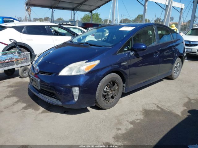 JTDKN3DU3E1764127 Toyota Prius Three