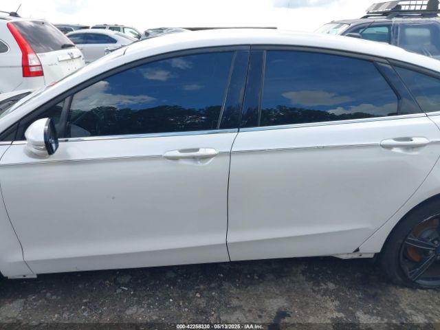 3FA6P0H71GR109137 Ford FUSION SE