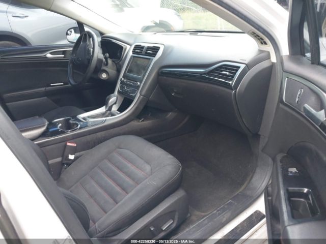 3FA6P0H71GR109137 Ford FUSION SE