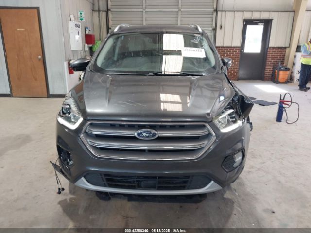 1FMCU9J99HUC13516 Ford Escape Titanium