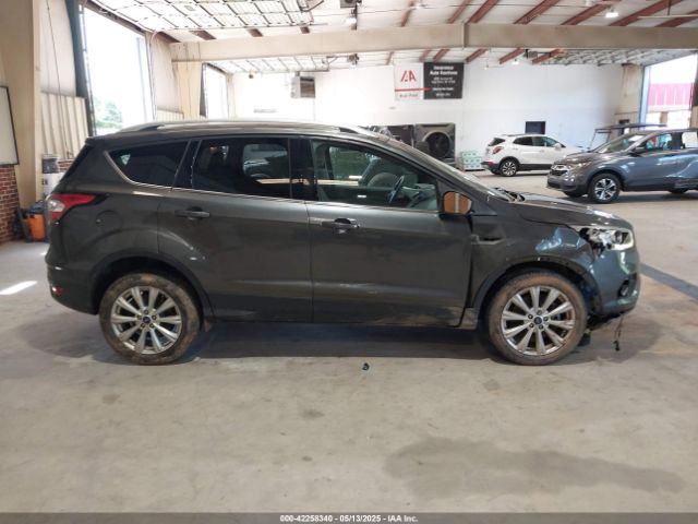 1FMCU9J99HUC13516 Ford Escape Titanium