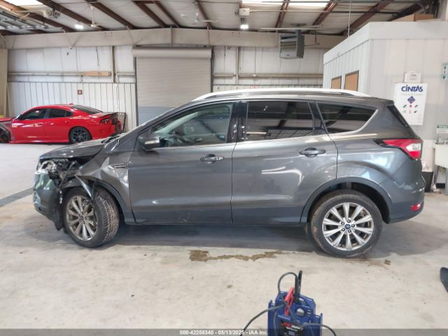 1FMCU9J99HUC13516 Ford Escape Titanium