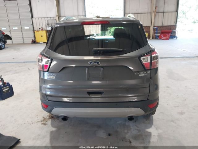 1FMCU9J99HUC13516 Ford Escape Titanium