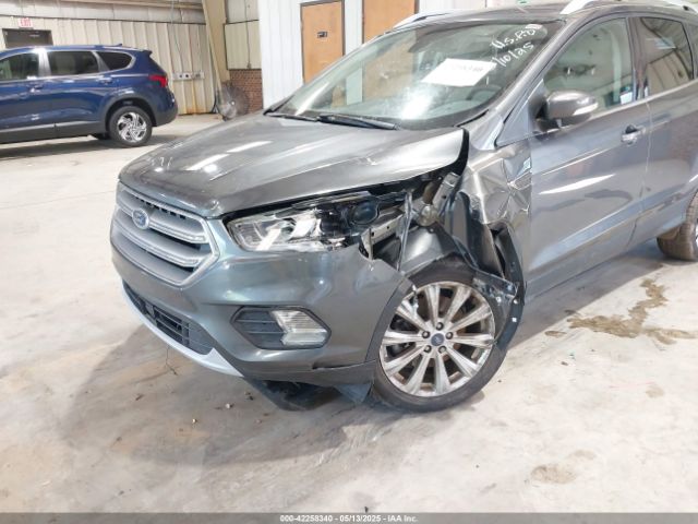 1FMCU9J99HUC13516 Ford Escape Titanium