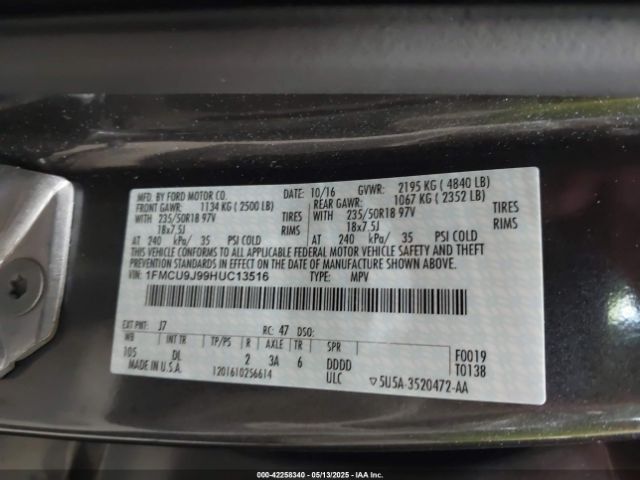 1FMCU9J99HUC13516 Ford Escape Titanium