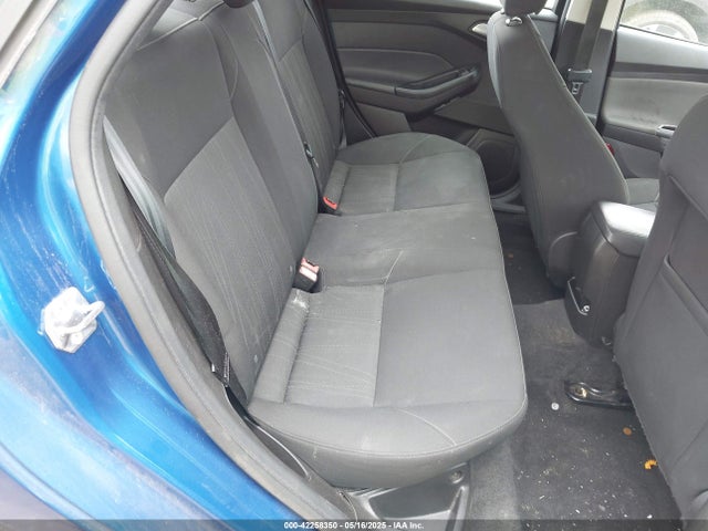 1FADP3F21JL212029 Ford FOCUS SE
