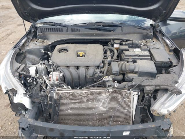 3KPF24AD8ME266540 KIA Forte Lxs