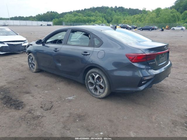 3KPF24AD8ME266540 KIA Forte Lxs