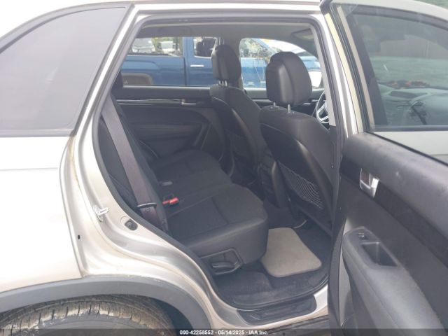 5XYKT3A69EG495031 KIA SORENTO LX