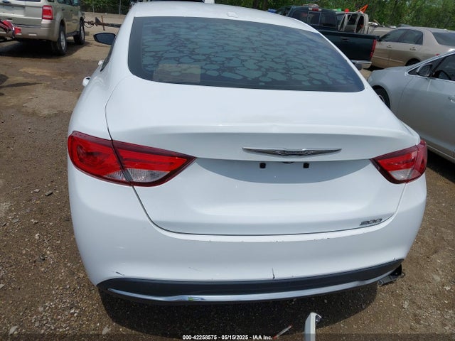 Chrysler 200 Limited 2015 1C3CCCAB1FN559353 Image 17