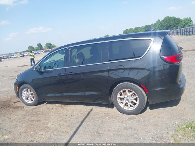 2C4RC1BGXPR590965 Chrysler Pacifica Touring L