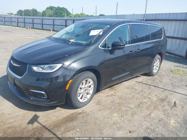 2C4RC1BGXPR590965 Chrysler Pacifica Touring L