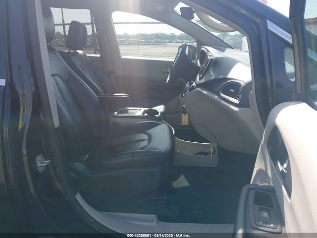 2C4RC1BGXPR590965 Chrysler Pacifica Touring L