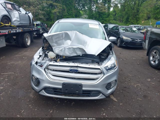 1FMCU9GD8KUA73154 Ford ESCAPE SE