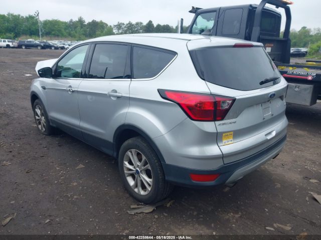 1FMCU9GD8KUA73154 Ford ESCAPE SE
