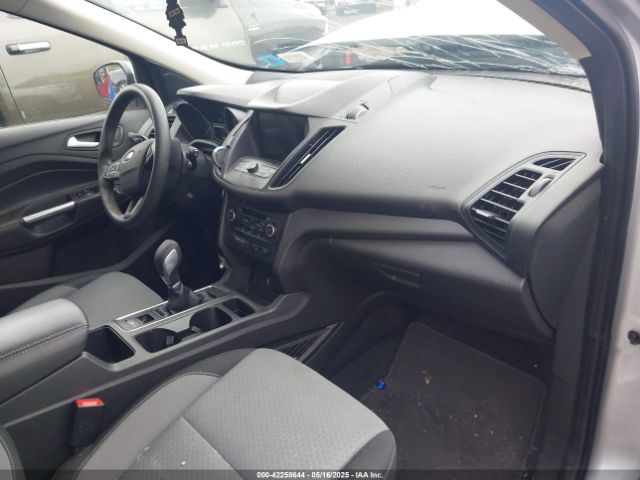 1FMCU9GD8KUA73154 Ford ESCAPE SE