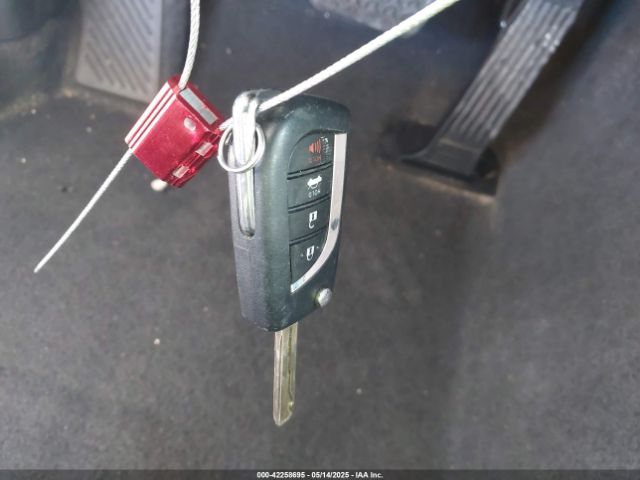 4T1B11HK6KU821600 Toyota CAMRY LE