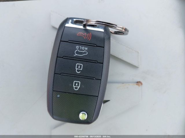KNDJX3A52F7160067 KIA Soul !