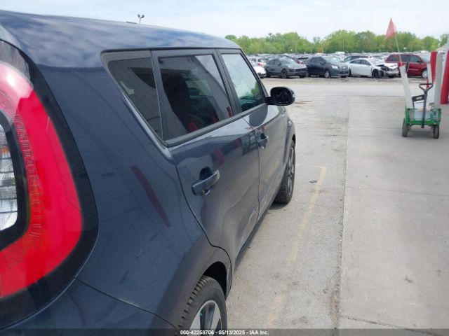 KNDJX3A52F7160067 KIA Soul !
