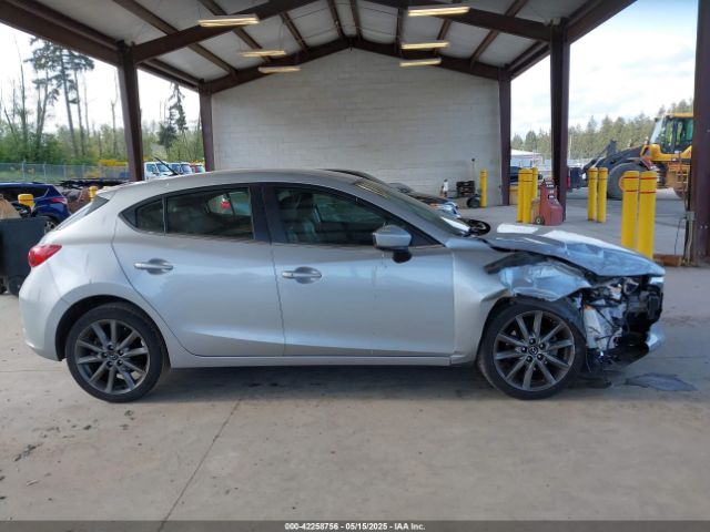 3MZBN1L37JM201797 Mazda Mazda3 Touring