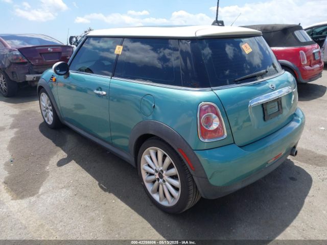 2012 MINI COOPER WMWSU3C5XCT257138 Photo 2