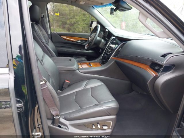 1GYS4BKJ9HR240714 Cadillac Escalade Luxury