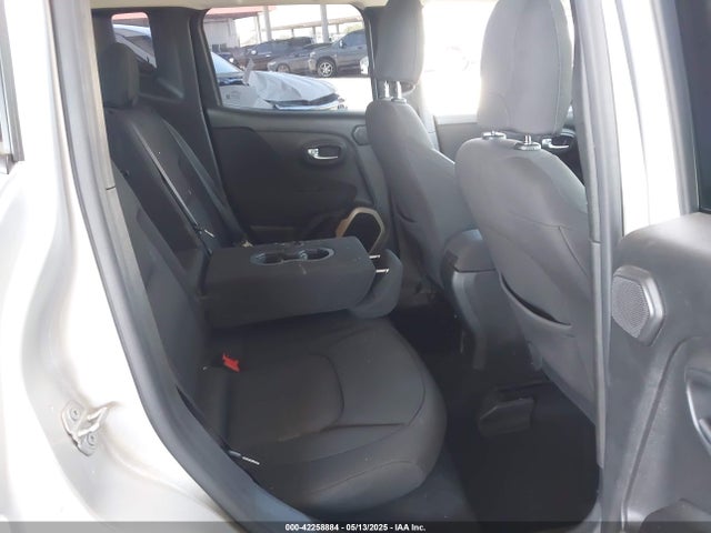 ZACCJABT2FPB44059 Jeep Renegade Latitude