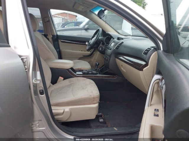 5XYKT4A62EG540803 KIA SORENTO LX