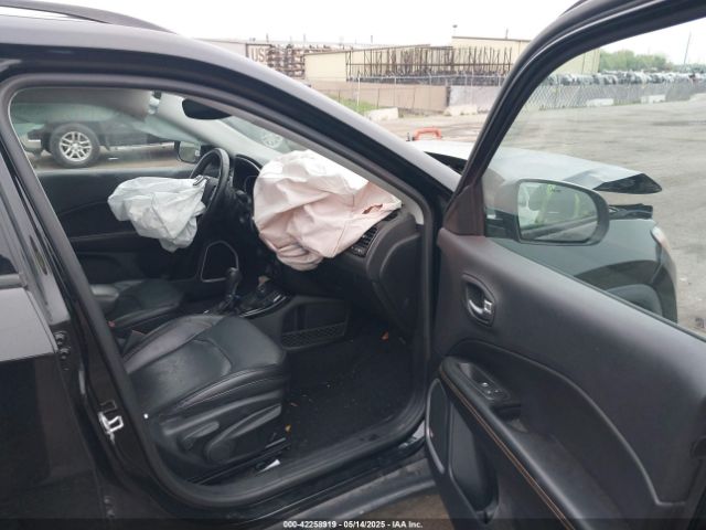 2018 JEEP COMPASS 3C4NJDCB5JT399323 Photo 4