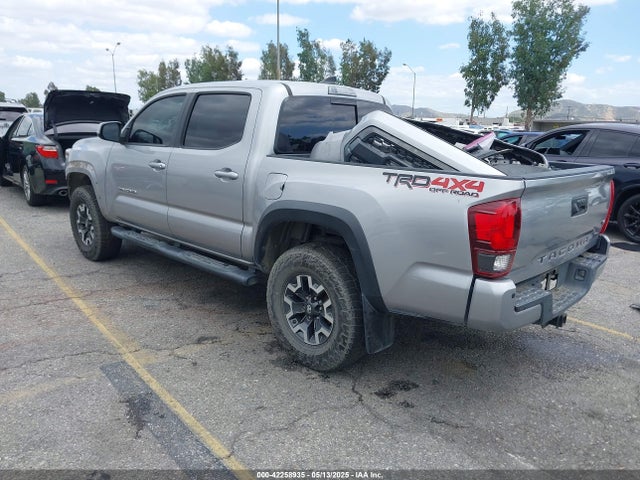 3TMCZ5AN0JM129591 Toyota Tacoma Trd Off Road