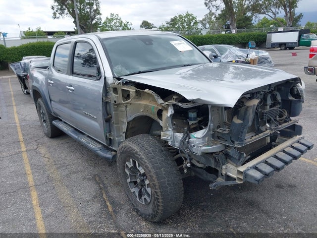 3TMCZ5AN0JM129591 Toyota Tacoma Trd Off Road