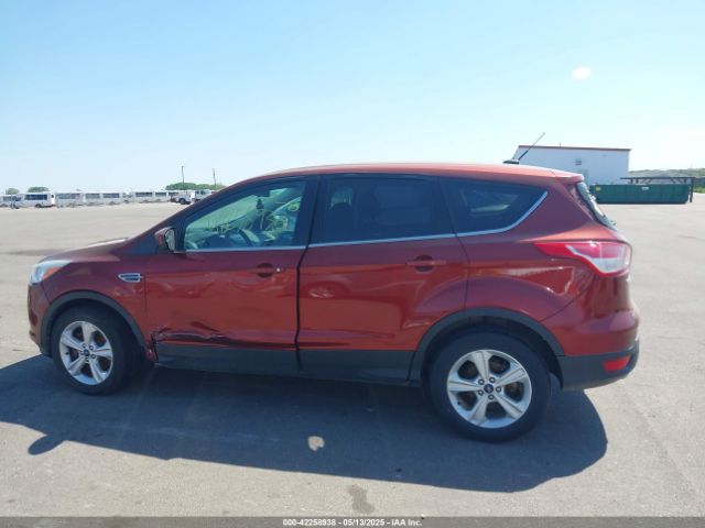1FMCU9GX0EUC38743 Ford ESCAPE SE