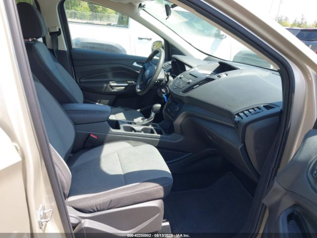 1FMCU9GD9HUD90062 Ford ESCAPE SE