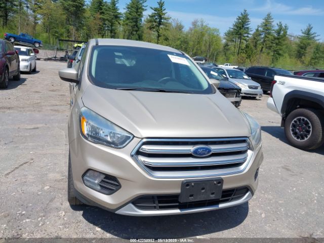 1FMCU9GD9HUD90062 Ford ESCAPE SE