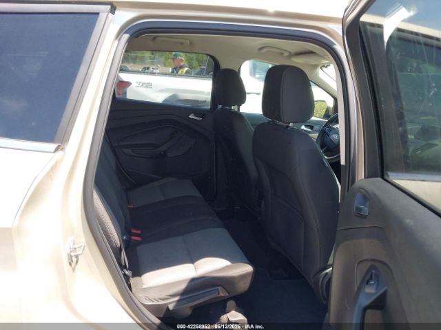 1FMCU9GD9HUD90062 Ford ESCAPE SE